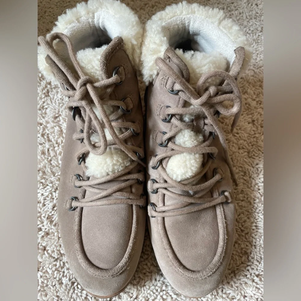 Sorel Sherpa Trim Harlow Lace Up Bootie Taupe Leather  Waterproof Women's Sz 9